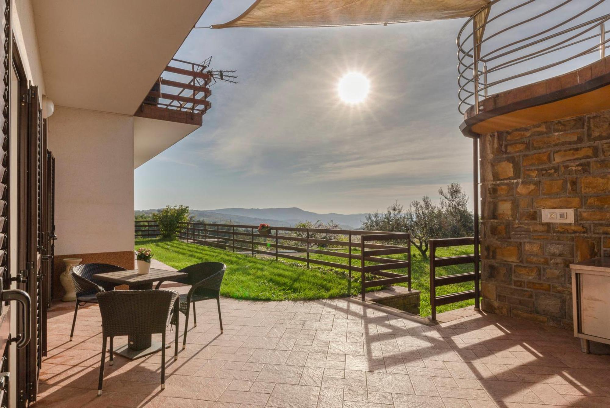 Apartments Souranded By Forest With Sea View Koper Exteriér fotografie