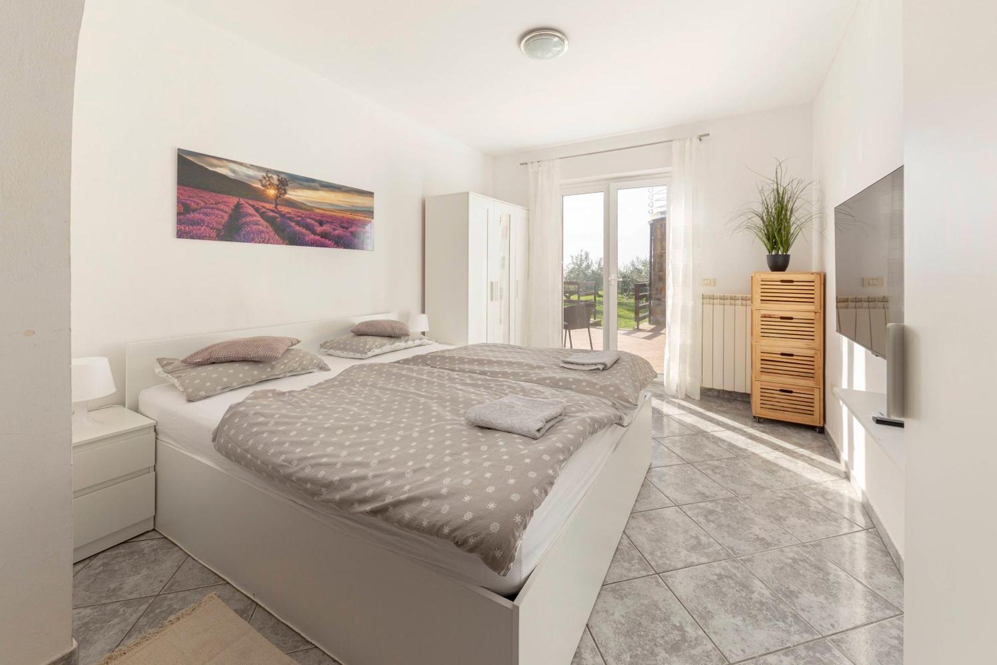 Apartments Souranded By Forest With Sea View Koper Exteriér fotografie